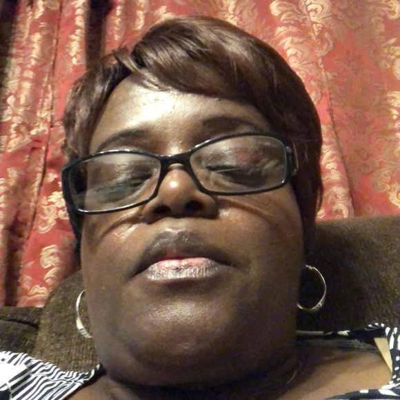 Meet your Posher, Patricia - Picture 1 of 1